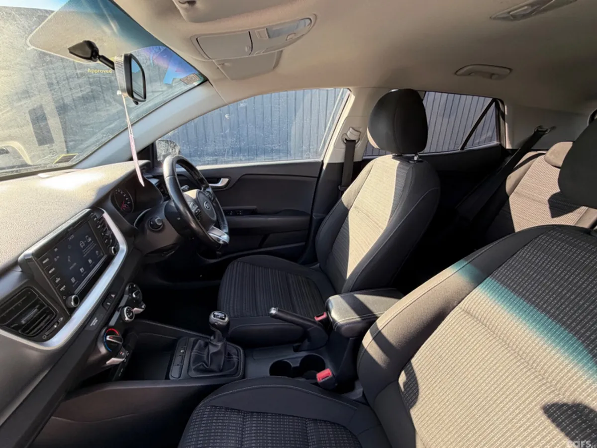 Kia Stonic SUV, Petrol, 2018, Grey