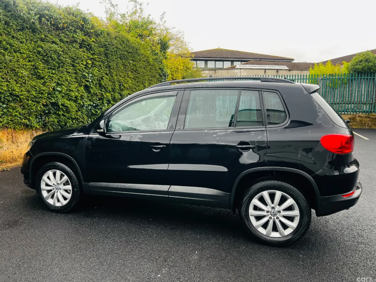 Volkswagen Tiguan SUV, Diesel, 2013, Black