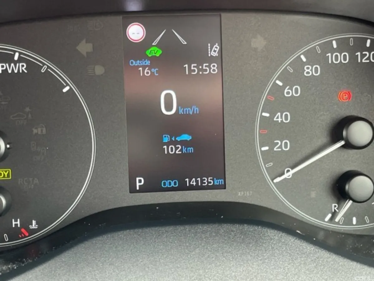 Toyota Yaris Hatchback, Petrol Hybrid, 2023, Silver