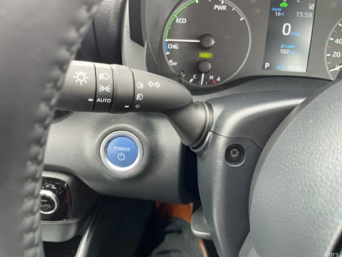 Toyota Yaris Hatchback, Petrol Hybrid, 2023, Silver