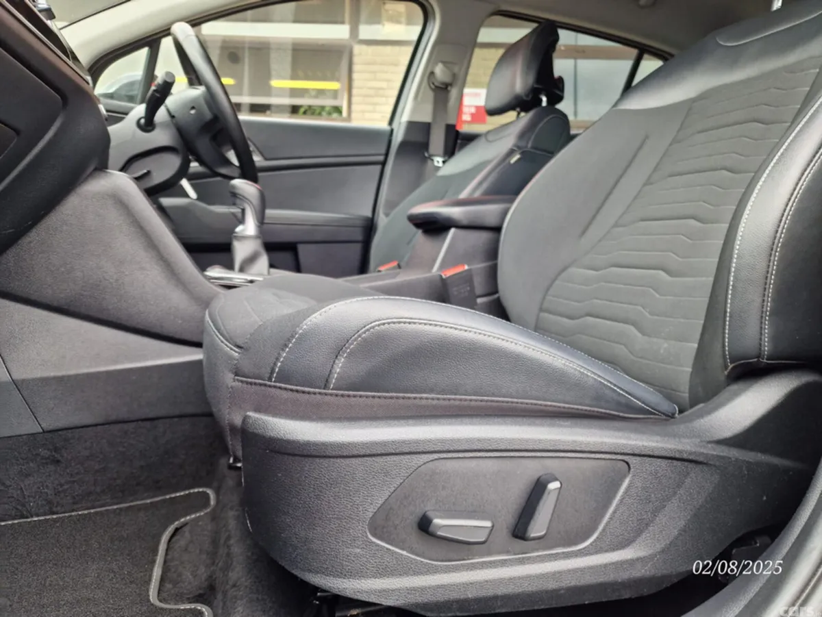 Kia Sportage MPV, Diesel, 2022, Grey