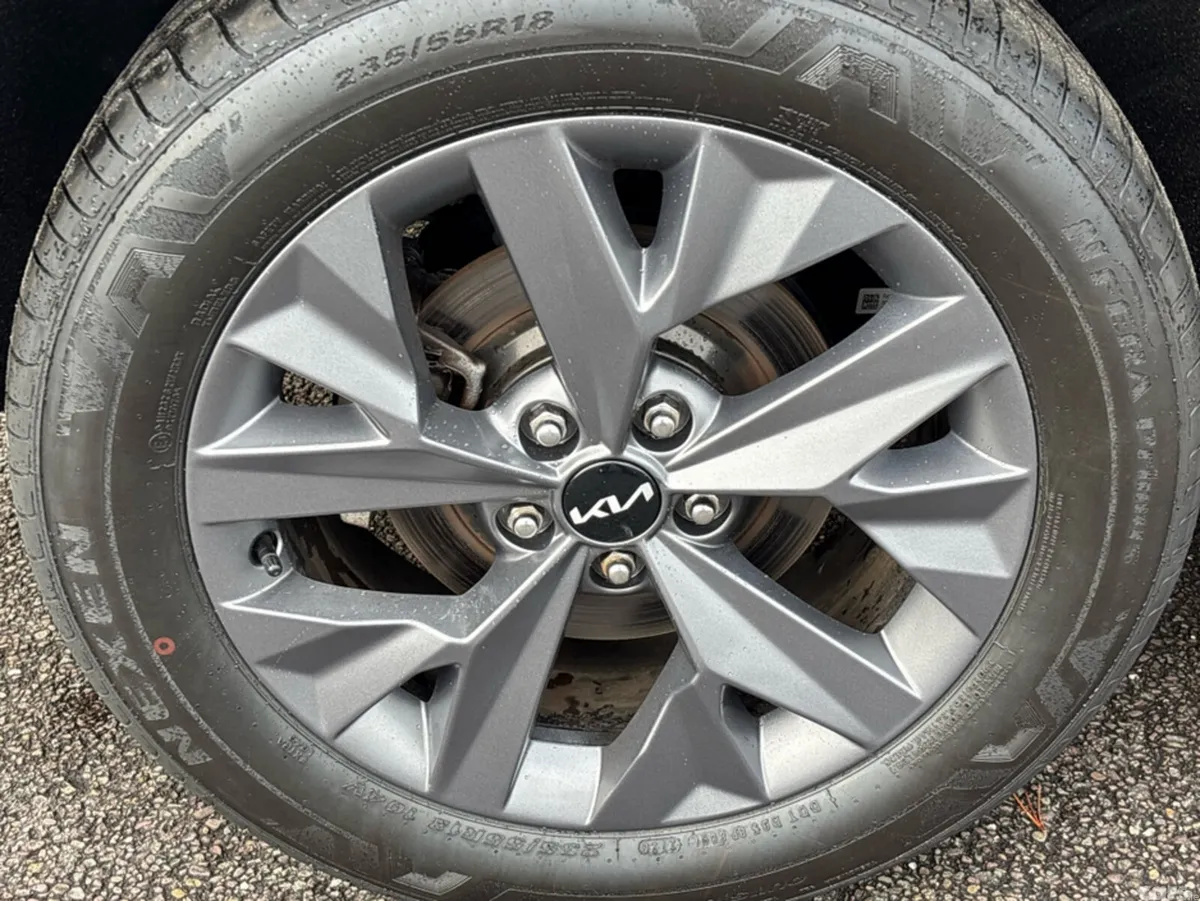 Kia Sportage MPV, Petrol Plug-in Hybrid, 2024, Black