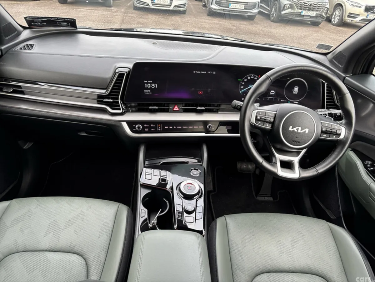 Kia Sportage MPV, Petrol Plug-in Hybrid, 2024, Black