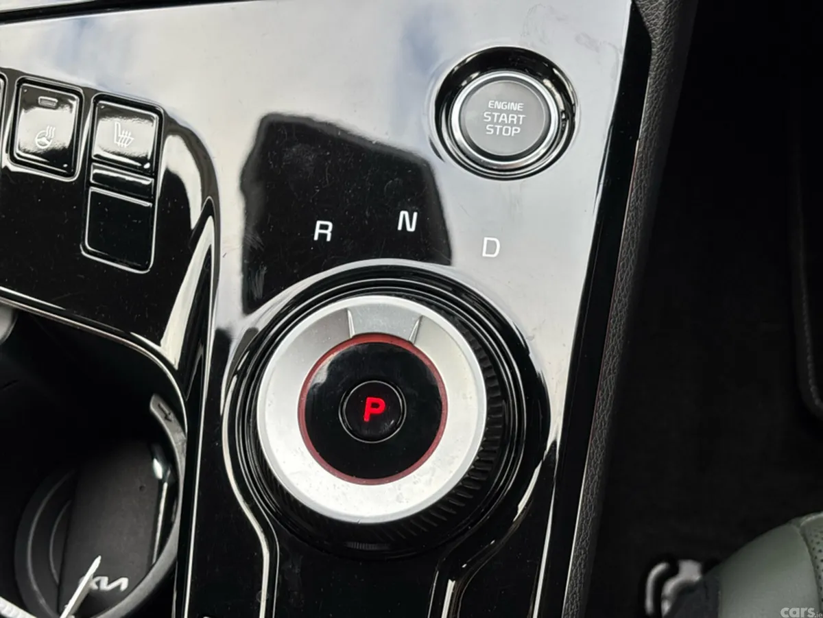 Kia Sportage MPV, Petrol Plug-in Hybrid, 2024, Black