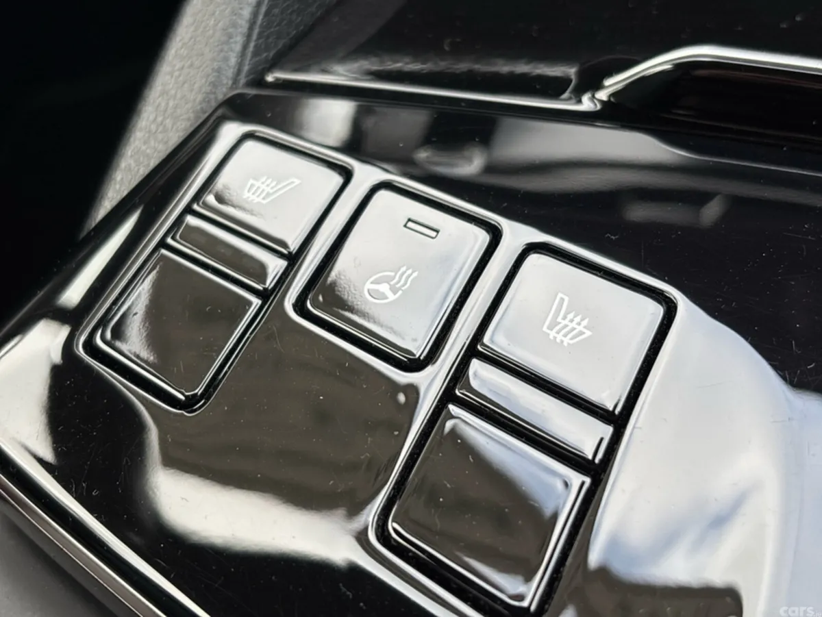 Kia Sportage MPV, Petrol Plug-in Hybrid, 2024, Black