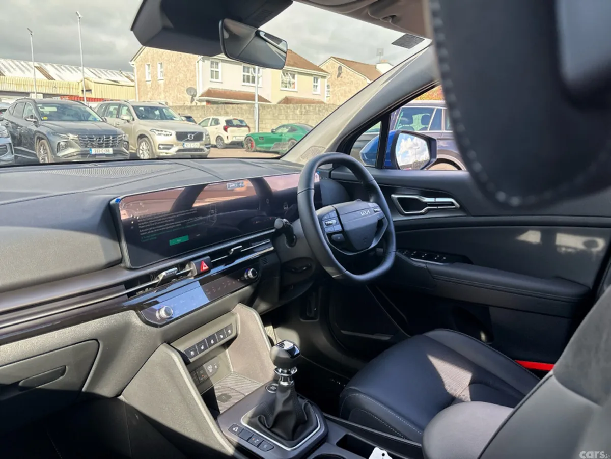 Kia Sportage MPV, Diesel Hybrid, 2026, Blue