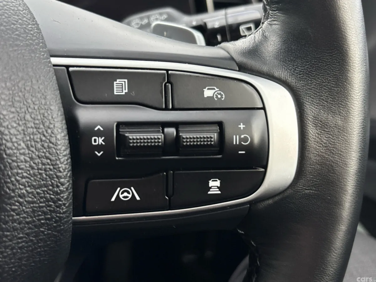 Kia Sportage MPV, Petrol Plug-in Hybrid, 2024, Black