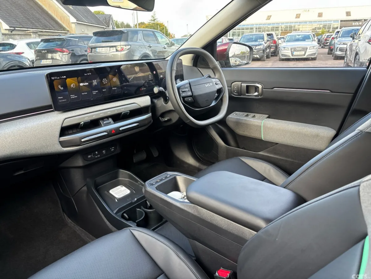Kia EV4 Saloon, Electric, 2026, Red