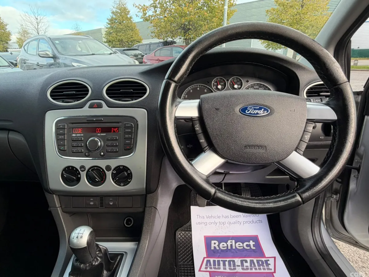 Ford Focus Hatchback, Petrol, 2008, Silver