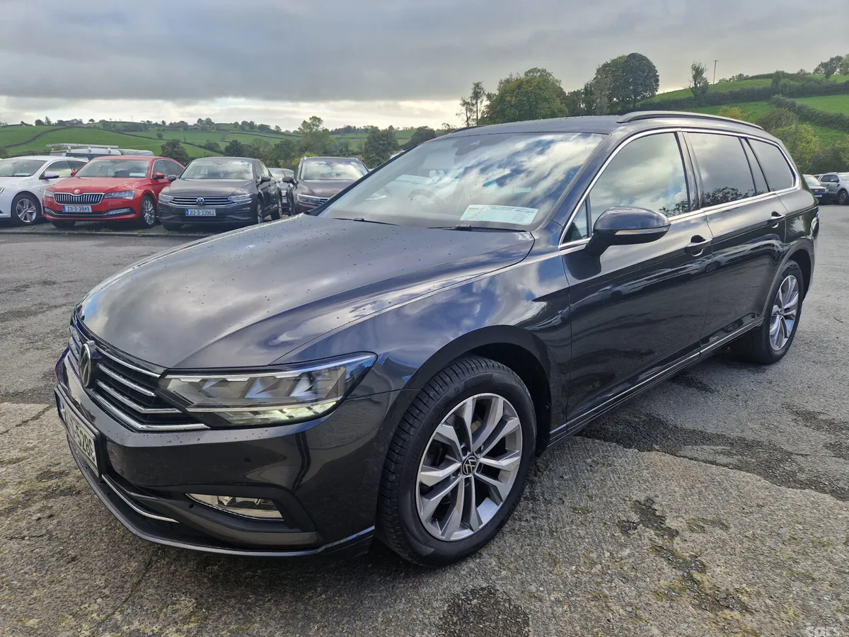 Volkswagen Passat Estate, Diesel, 2022, Grey
