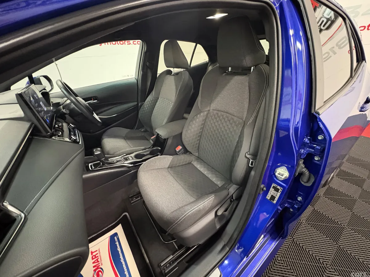 Toyota Corolla Hatchback, Petrol Hybrid, 2023, Blue