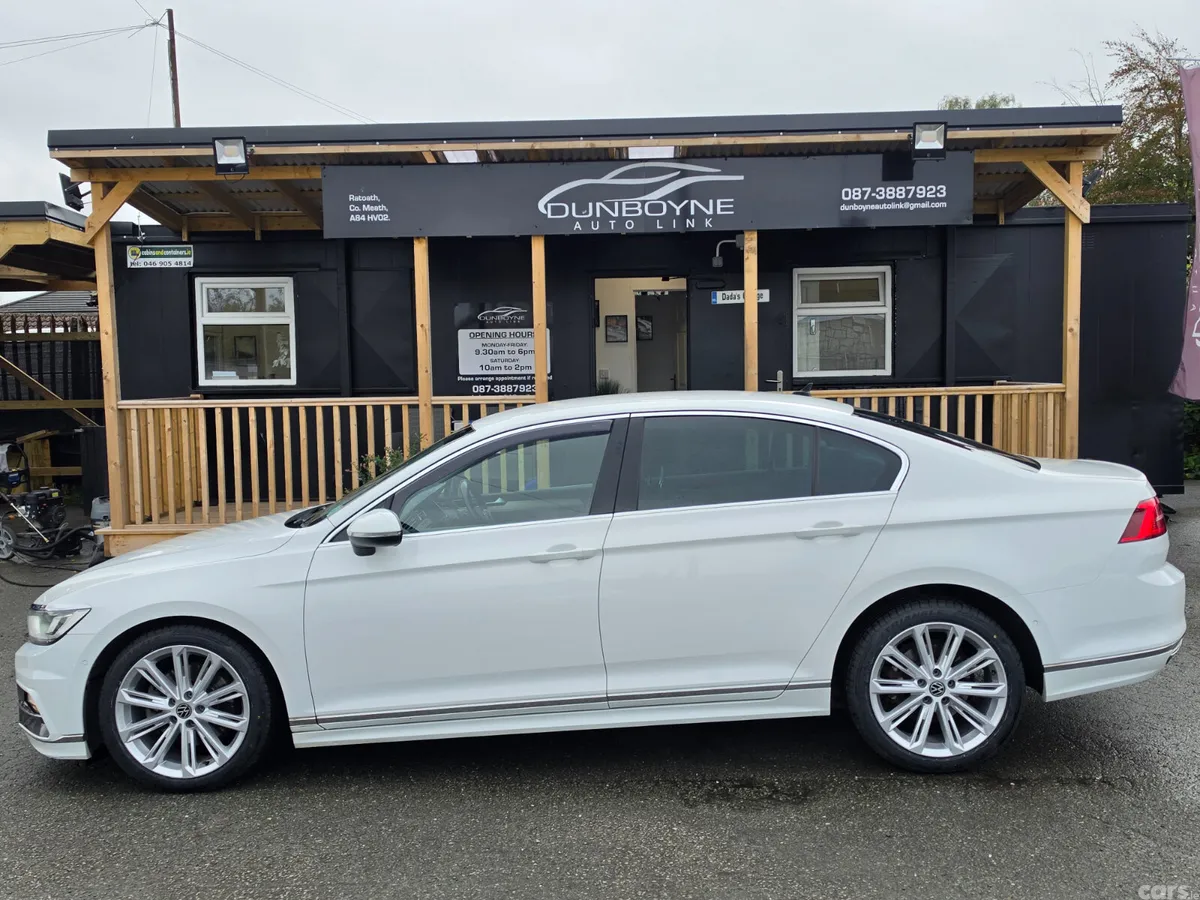 Volkswagen Passat Saloon, Diesel, 2016, White