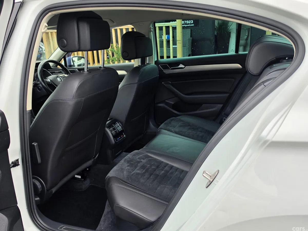 Volkswagen Passat Saloon, Diesel, 2016, White