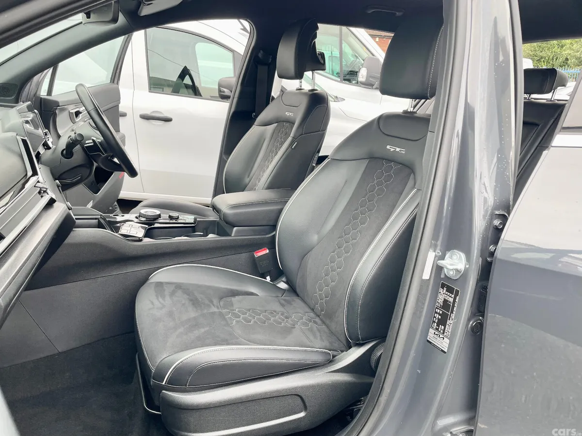Kia Sportage SUV, Petrol Plug-in Hybrid, 2024, Grey