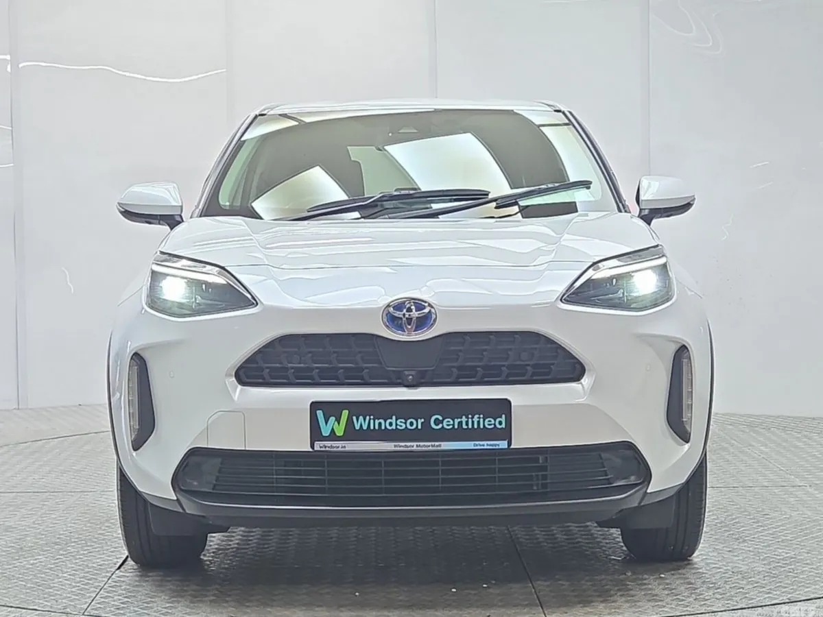 Toyota Yaris Cross SUV, Petrol Hybrid, 2023, White