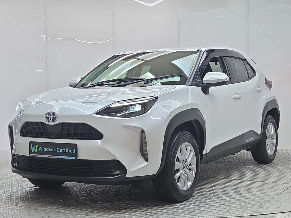 Toyota Yaris Cross SUV, Petrol Hybrid, 2023, White