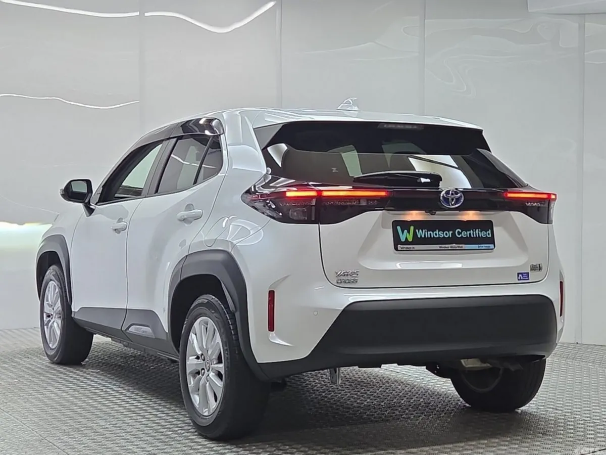 Toyota Yaris Cross SUV, Petrol Hybrid, 2023, White