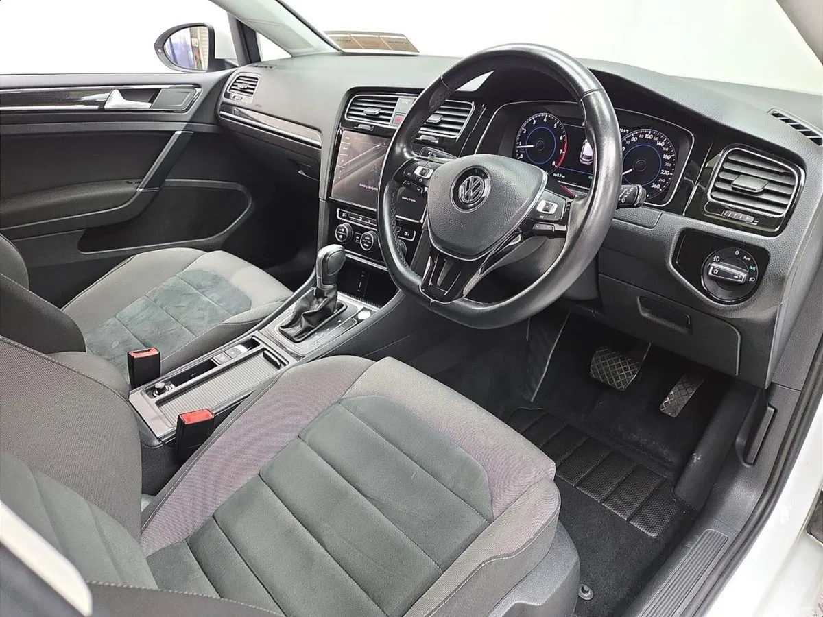 Volkswagen Golf Hatchback, Petrol, 2019, White