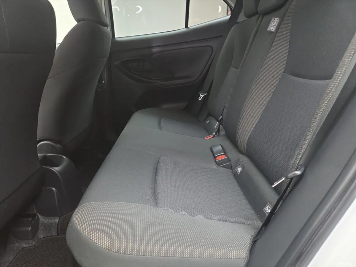 Toyota Yaris Cross SUV, Petrol Hybrid, 2023, White