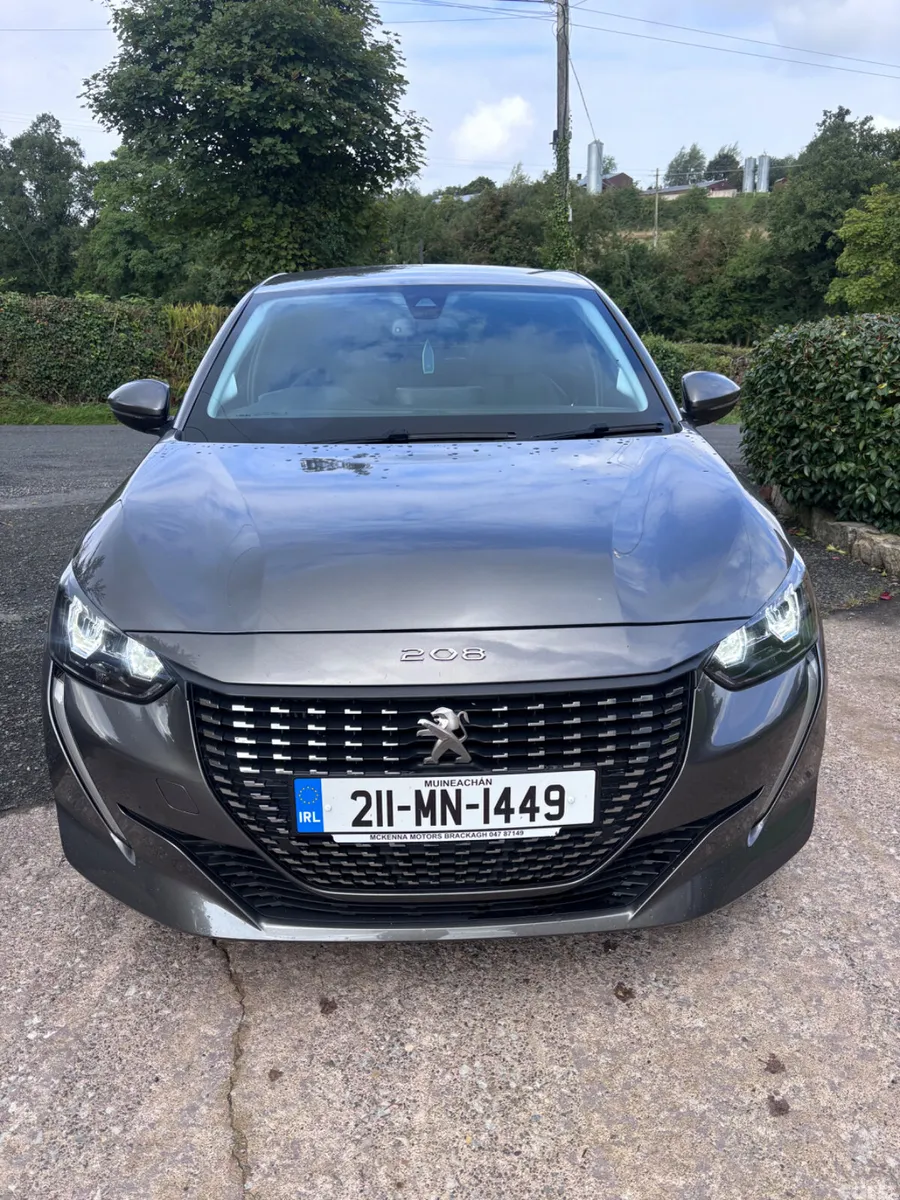 Peugeot 208 Hatchback, Petrol, 2021, Grey