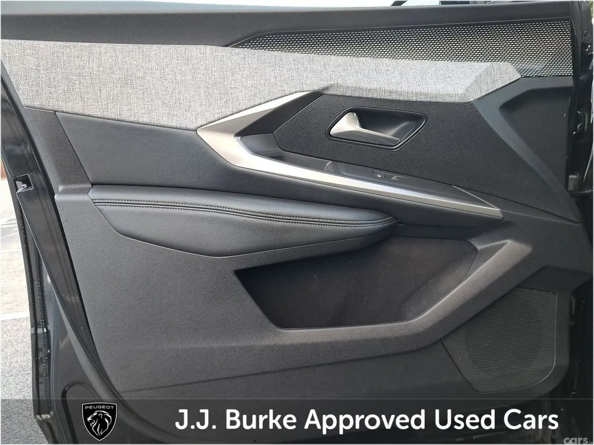 Peugeot 5008 SUV, Petrol Hybrid, 2026, Black