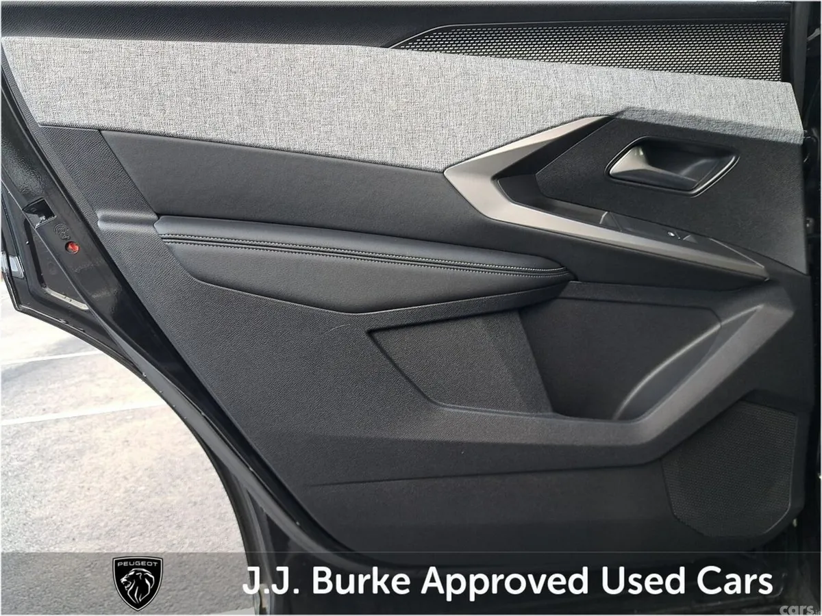 Peugeot 5008 SUV, Petrol Hybrid, 2026, Black
