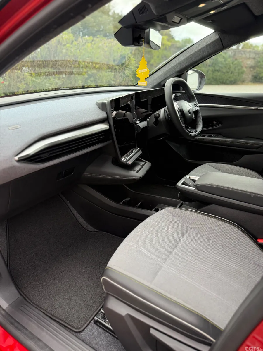 Renault Scenic MPV, Electric, 2024, Red