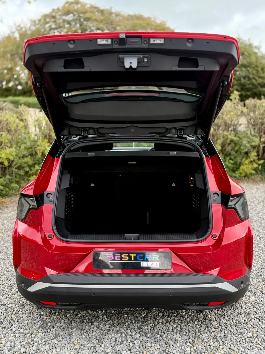 Renault Scenic MPV, Electric, 2024, Red