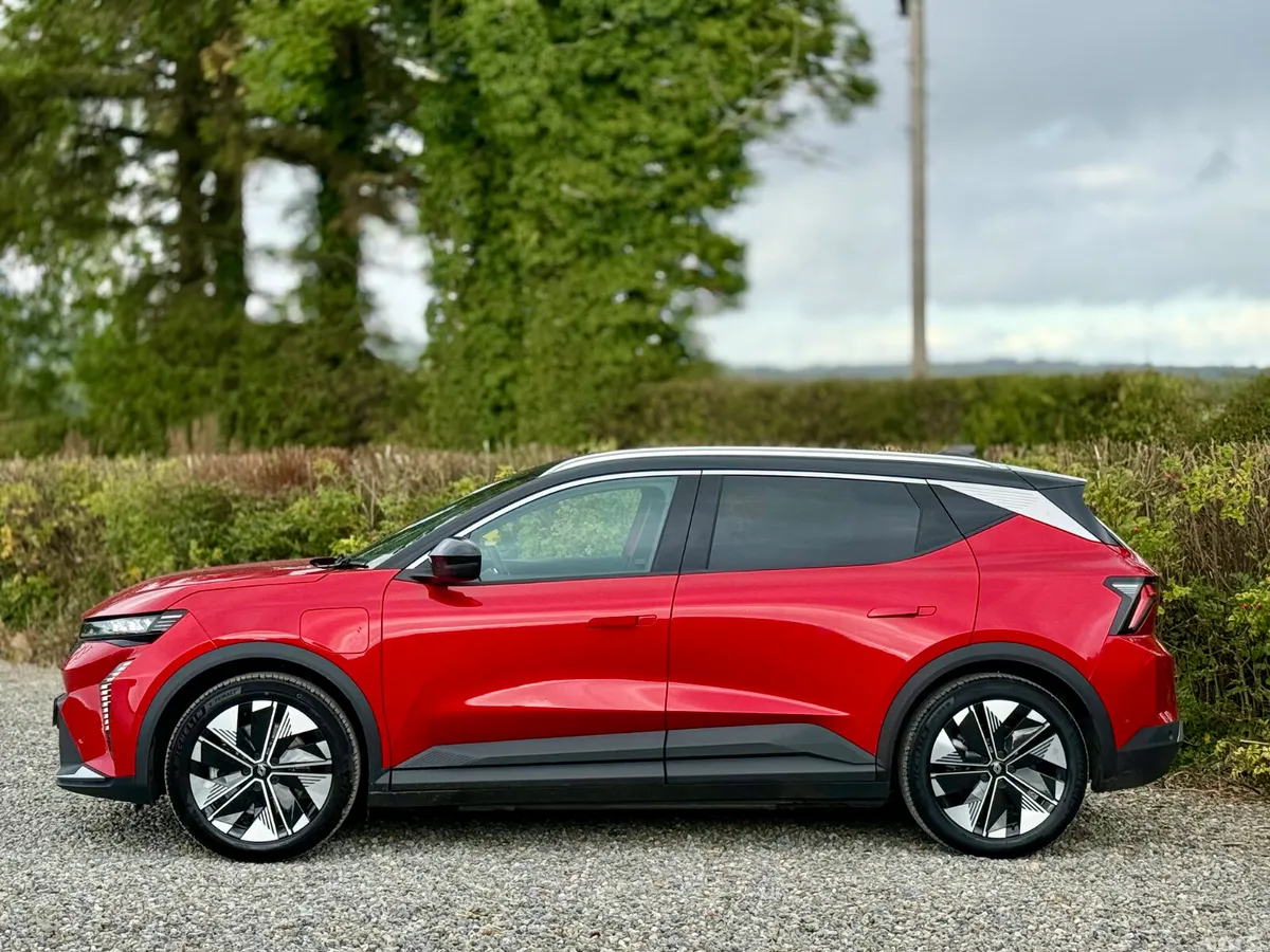 Renault Scenic MPV, Electric, 2024, Red