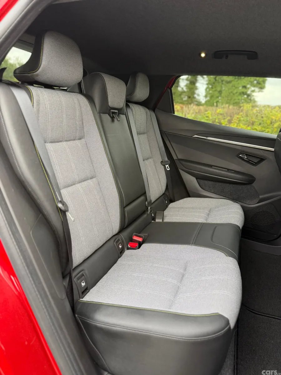 Renault Scenic MPV, Electric, 2024, Red