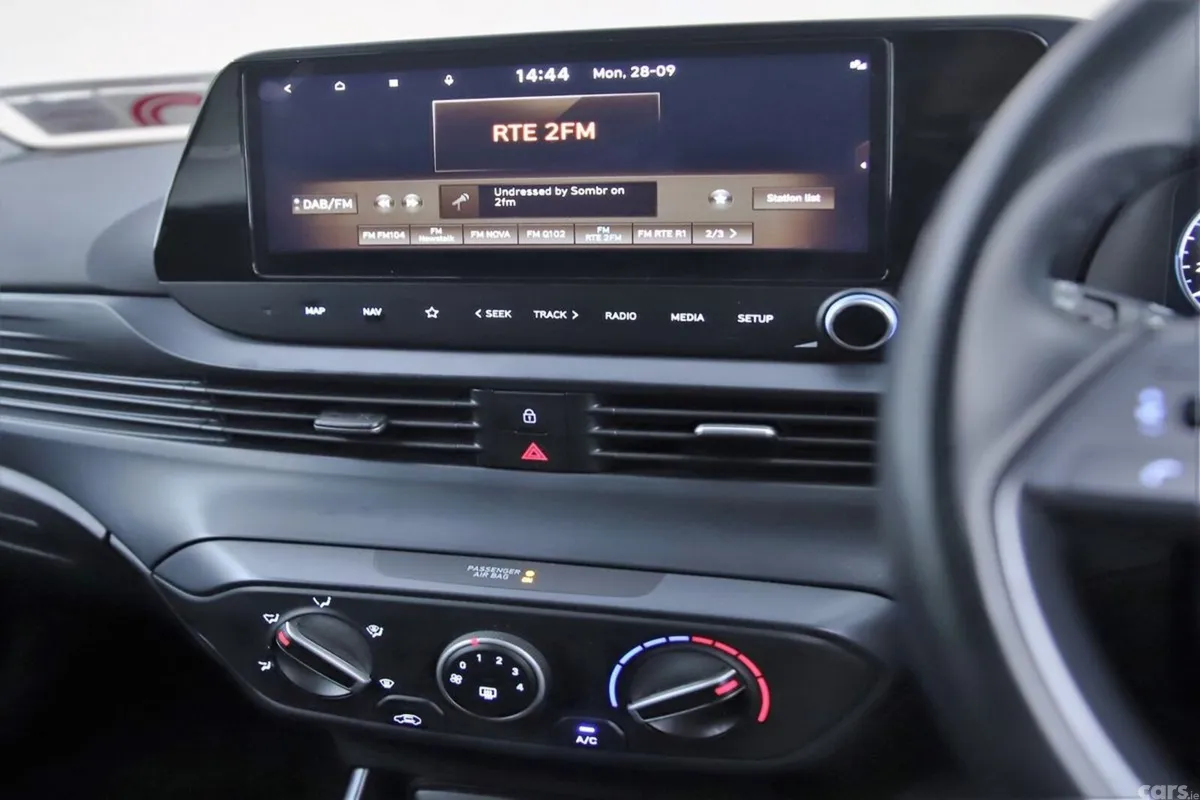 Hyundai i20 Hatchback, Petrol, 2024, Black