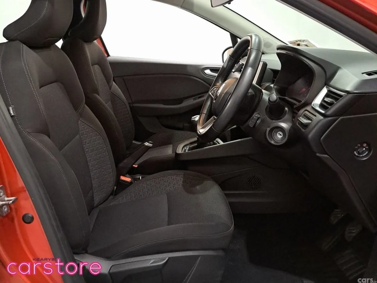 Renault Clio Hatchback, Petrol, 2023, Red