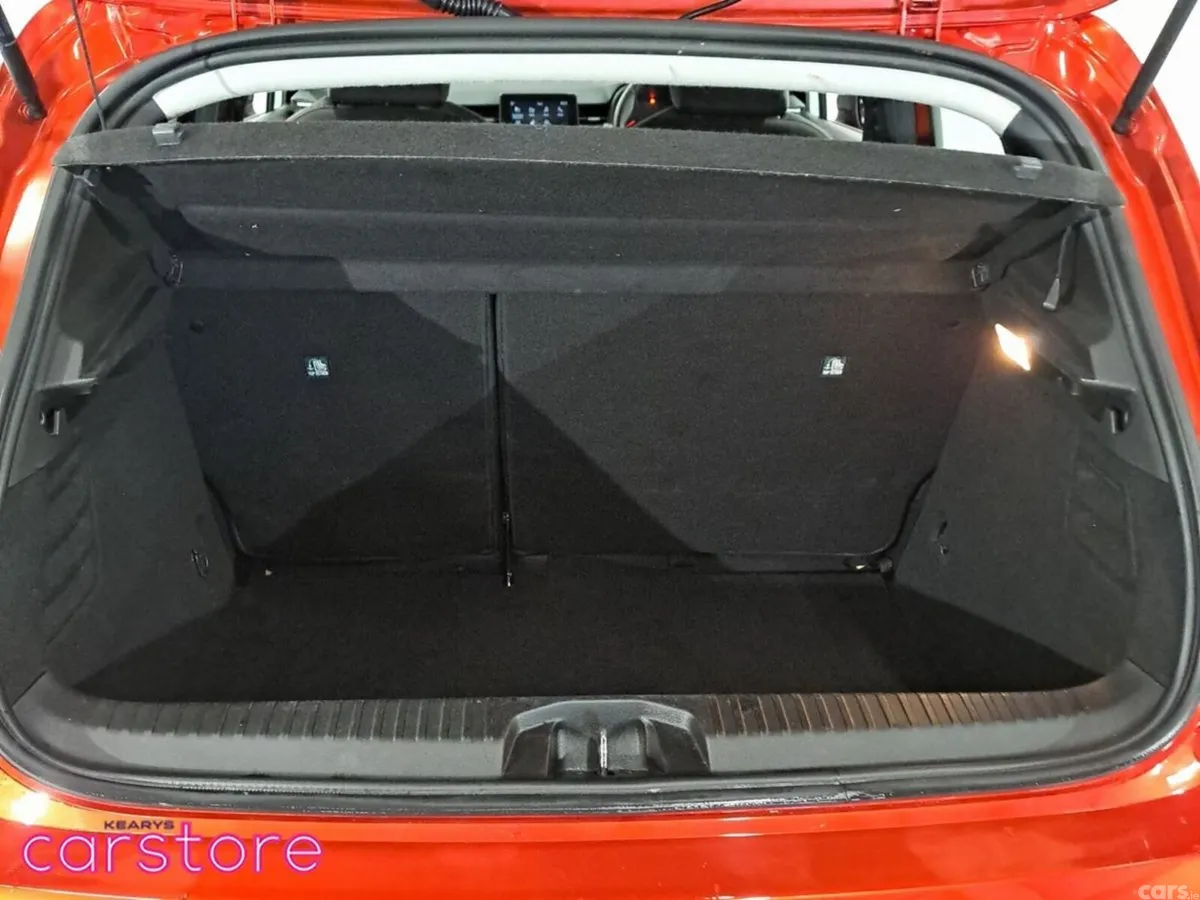 Renault Clio Hatchback, Petrol, 2023, Red