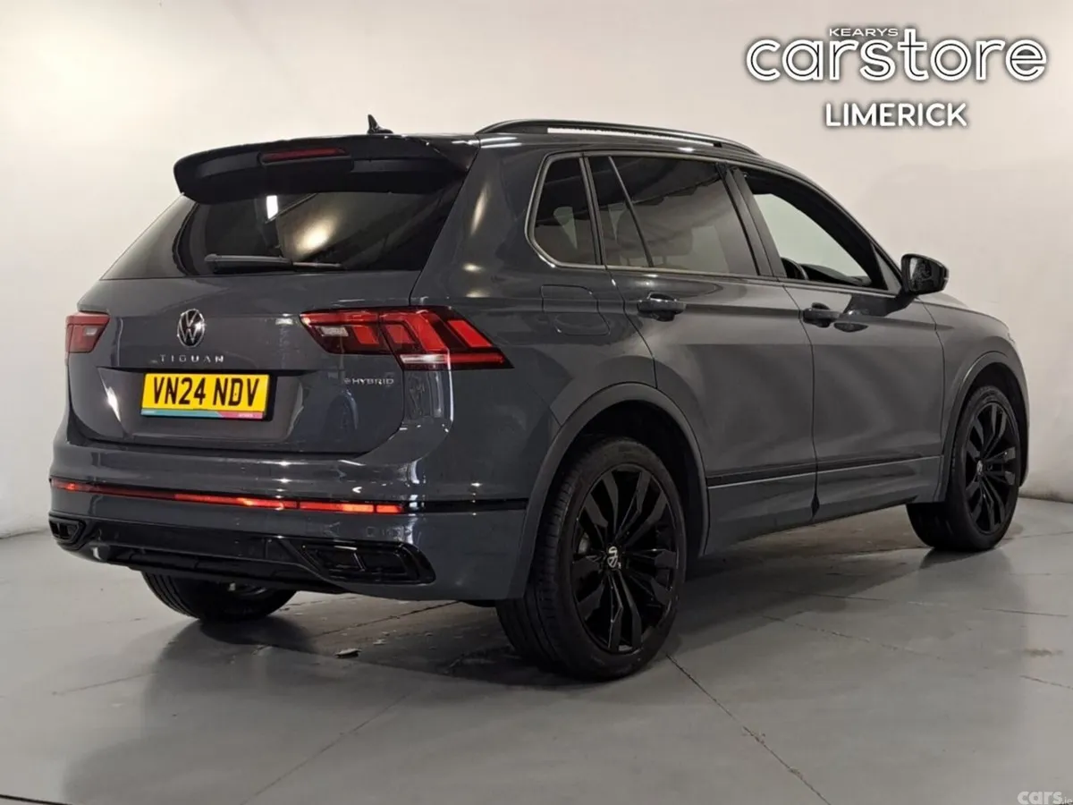 Volkswagen Tiguan SUV, Petrol Hybrid, 2024, Grey
