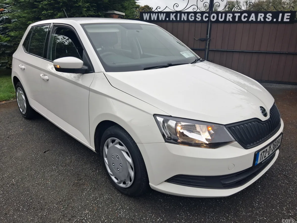 Skoda Fabia Hatchback, Petrol, 2017, White