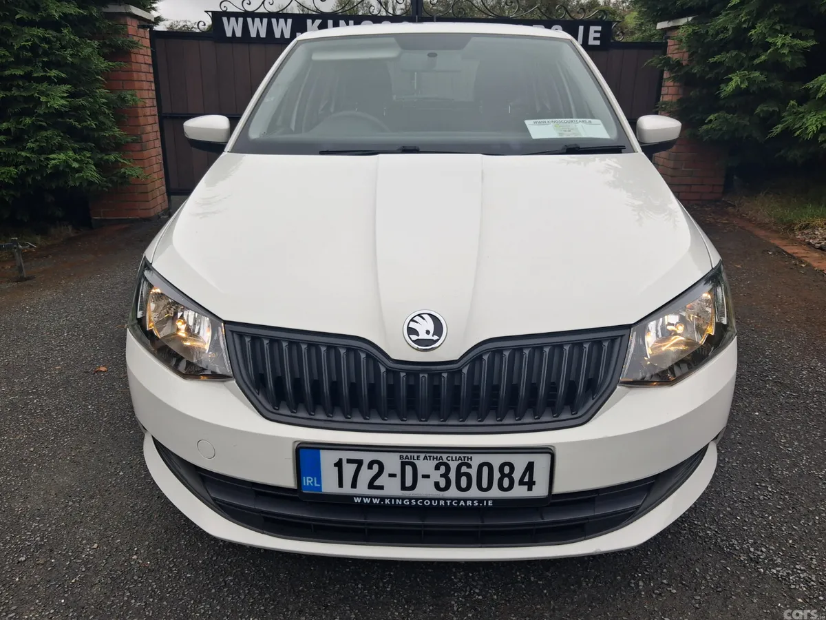 Skoda Fabia Hatchback, Petrol, 2017, White