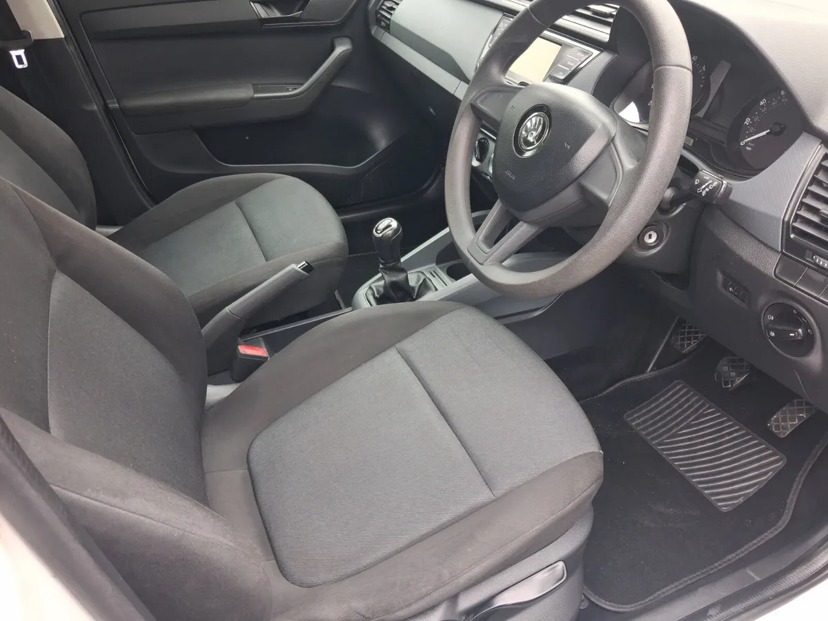 Skoda Fabia Hatchback, Petrol, 2017, White