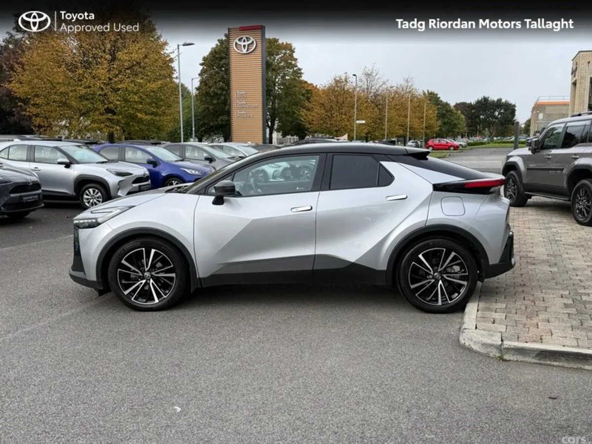 Toyota C-HR SUV, Petrol Hybrid, 2024, Grey