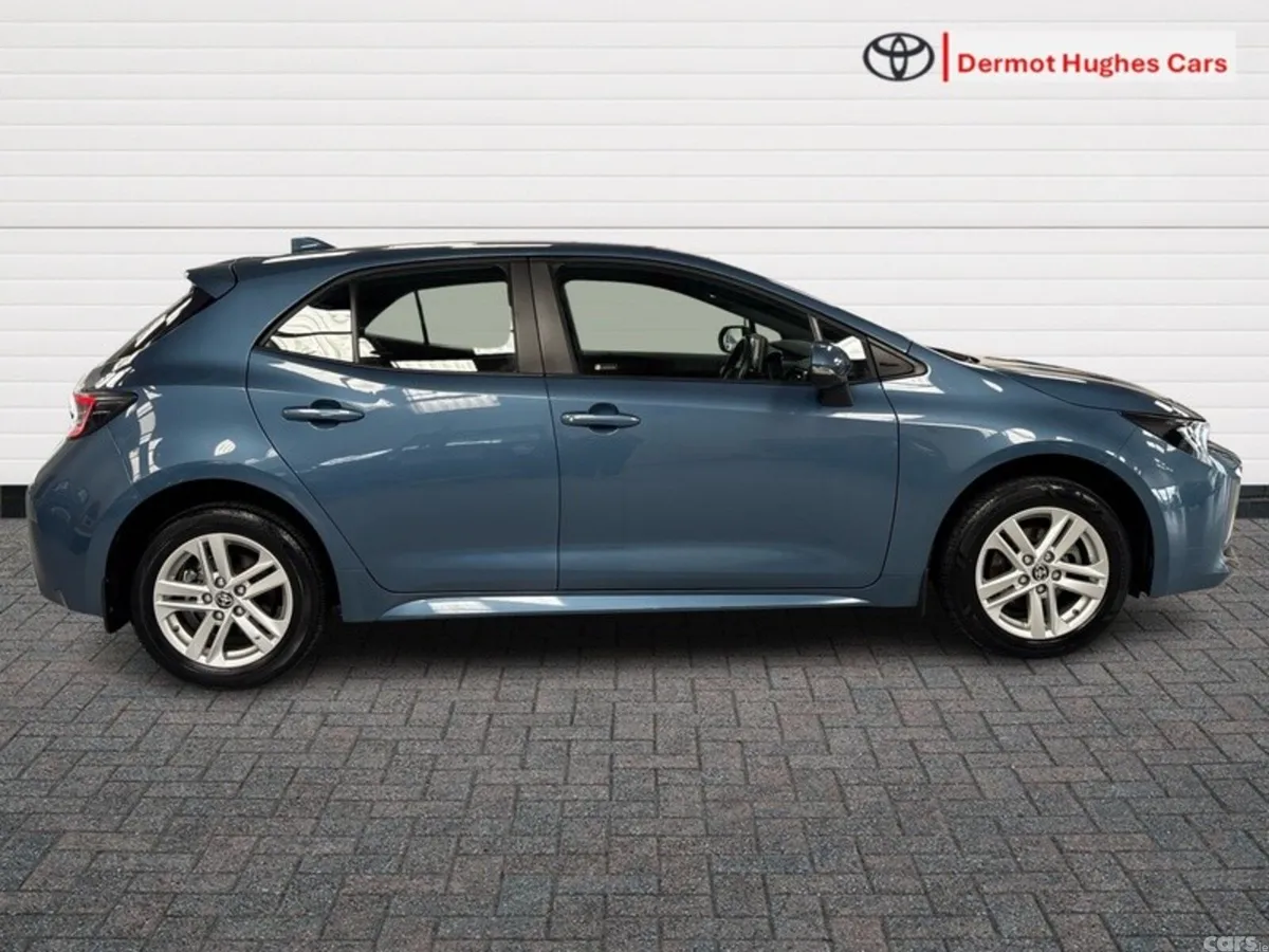 Toyota Corolla Hatchback, Petrol Hybrid, 2022, Blue
