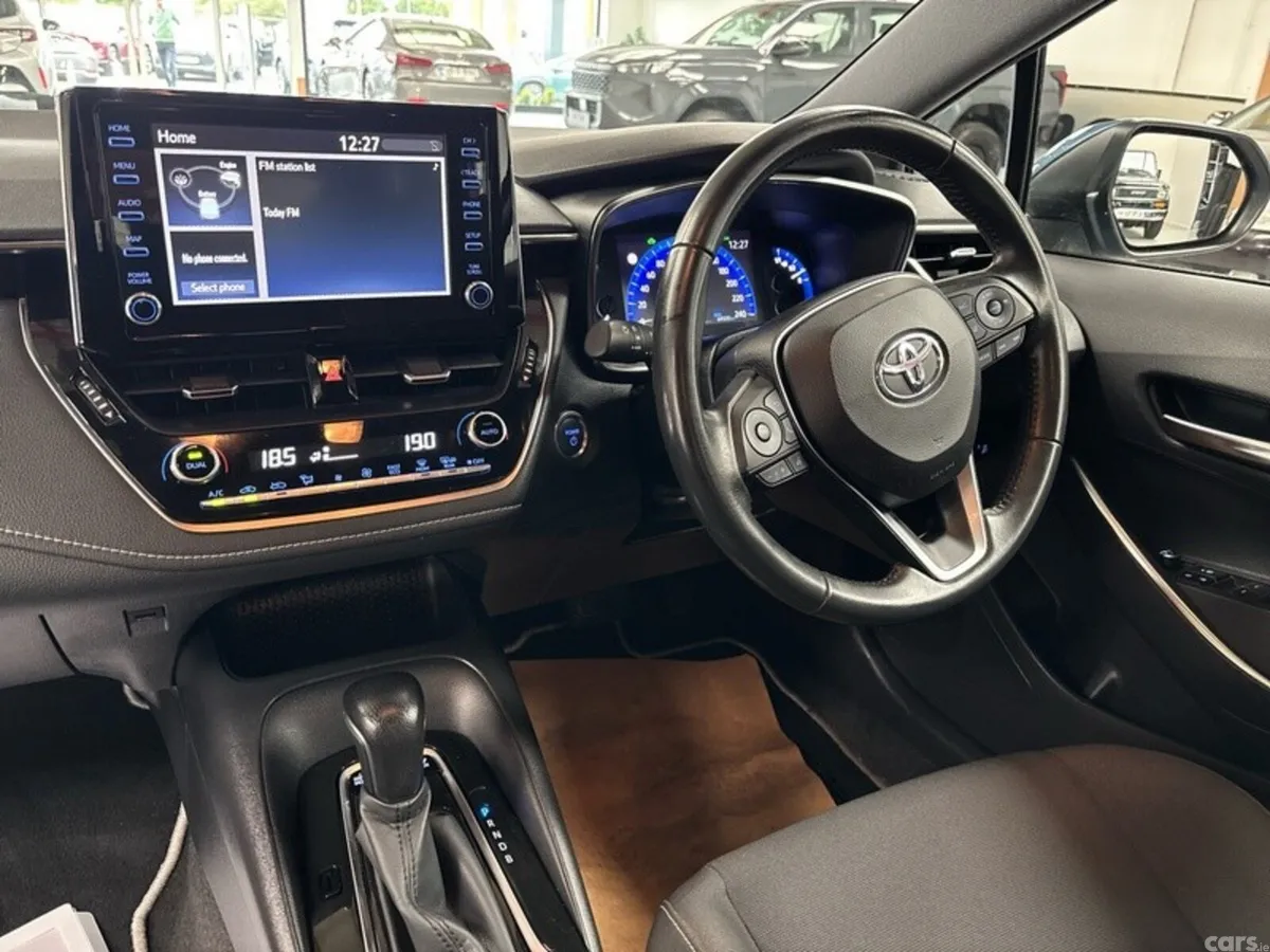 Toyota Corolla Hatchback, Petrol Hybrid, 2022, Blue