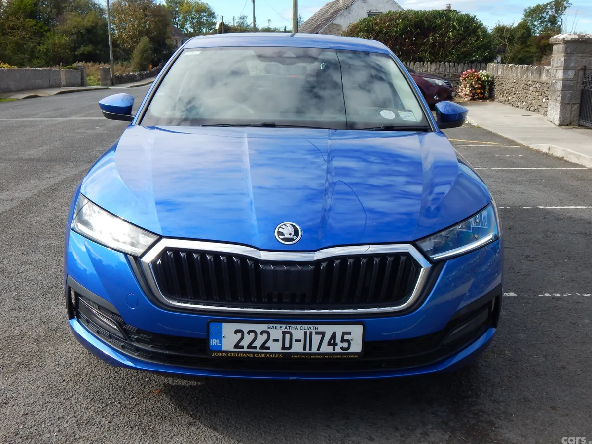Skoda Octavia Saloon, Diesel, 2022, Blue