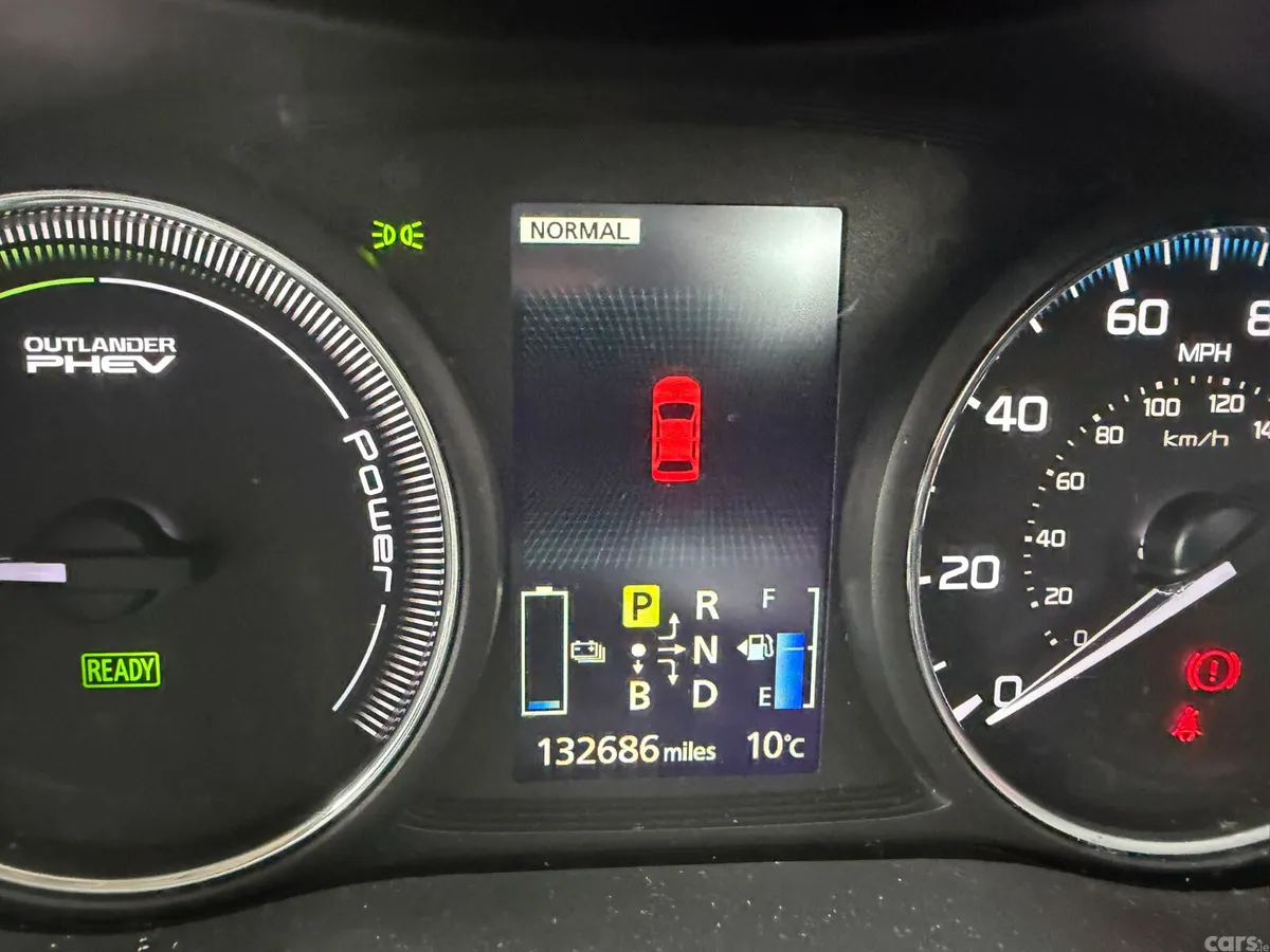 Mitsubishi Outlander SUV, Petrol Plug-in Hybrid, 2015, White