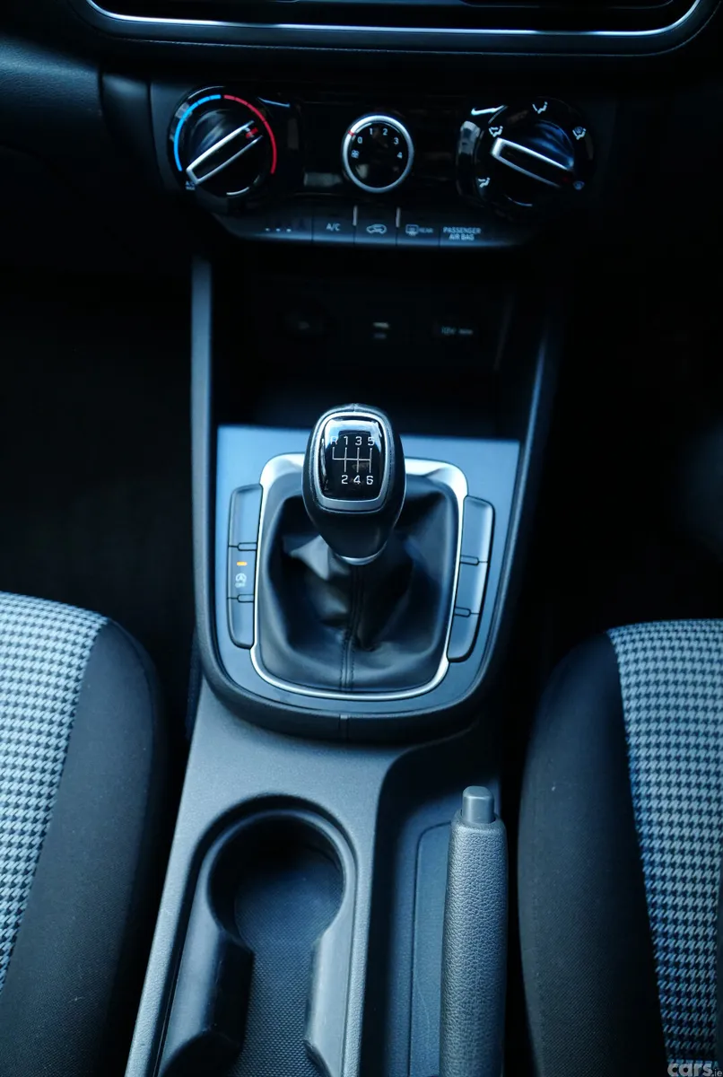 Hyundai KONA MPV, Petrol, 2022, Black