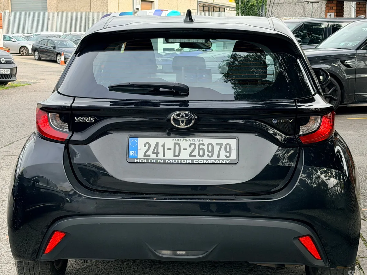 Toyota Yaris Hatchback, Petrol Hybrid, 2024, Black
