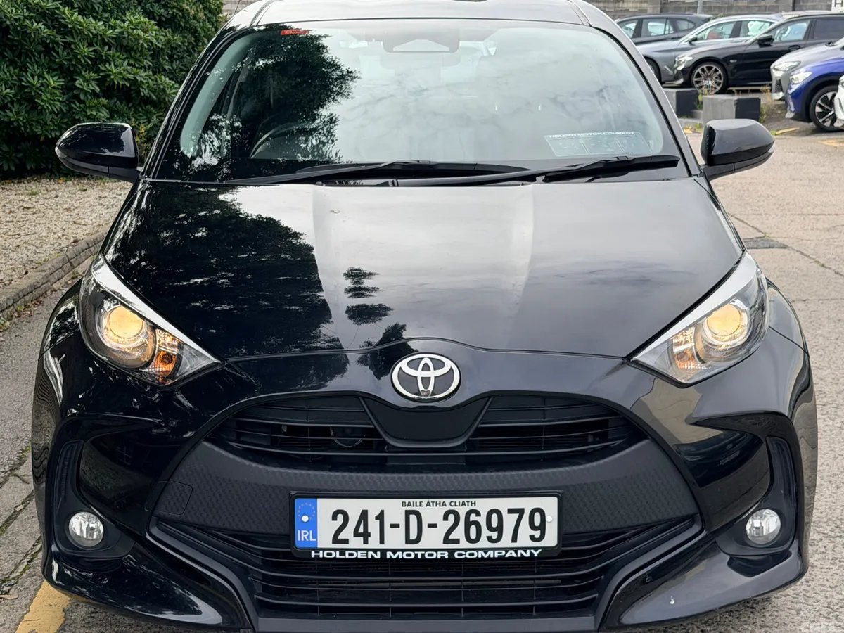 Toyota Yaris Hatchback, Petrol Hybrid, 2024, Black