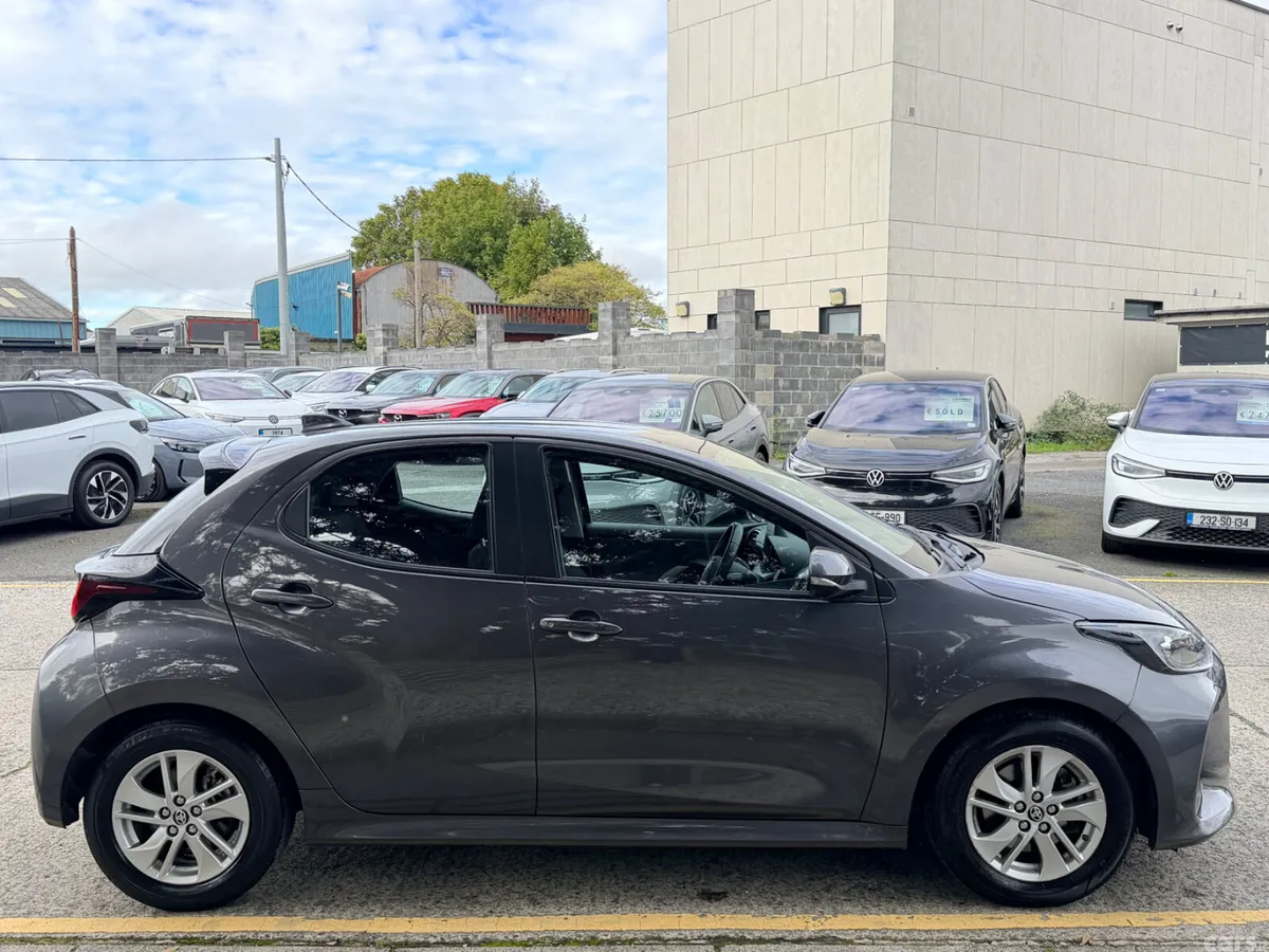 Toyota Yaris Hatchback, Petrol Hybrid, 2024, Grey