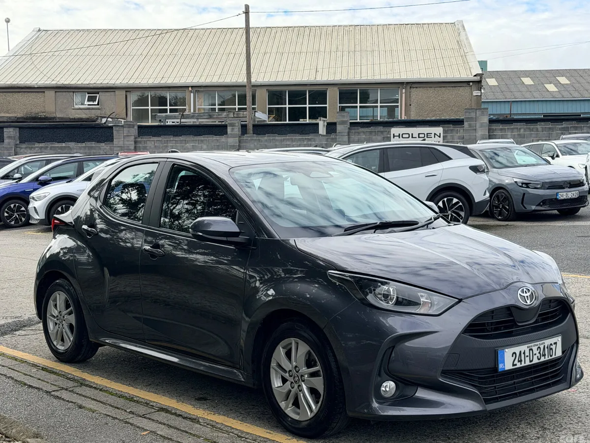 Toyota Yaris Hatchback, Petrol Hybrid, 2024, Grey