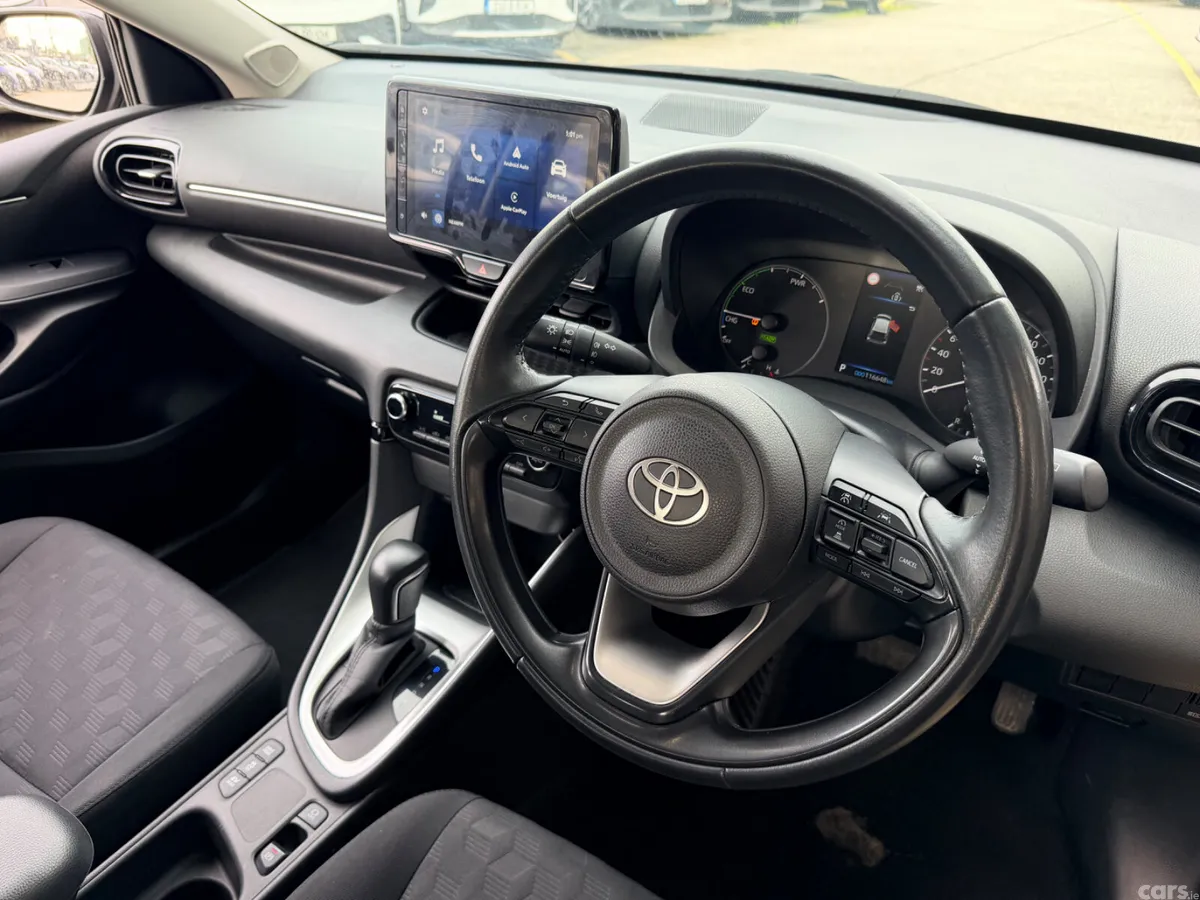 Toyota Yaris Hatchback, Petrol Hybrid, 2024, Grey