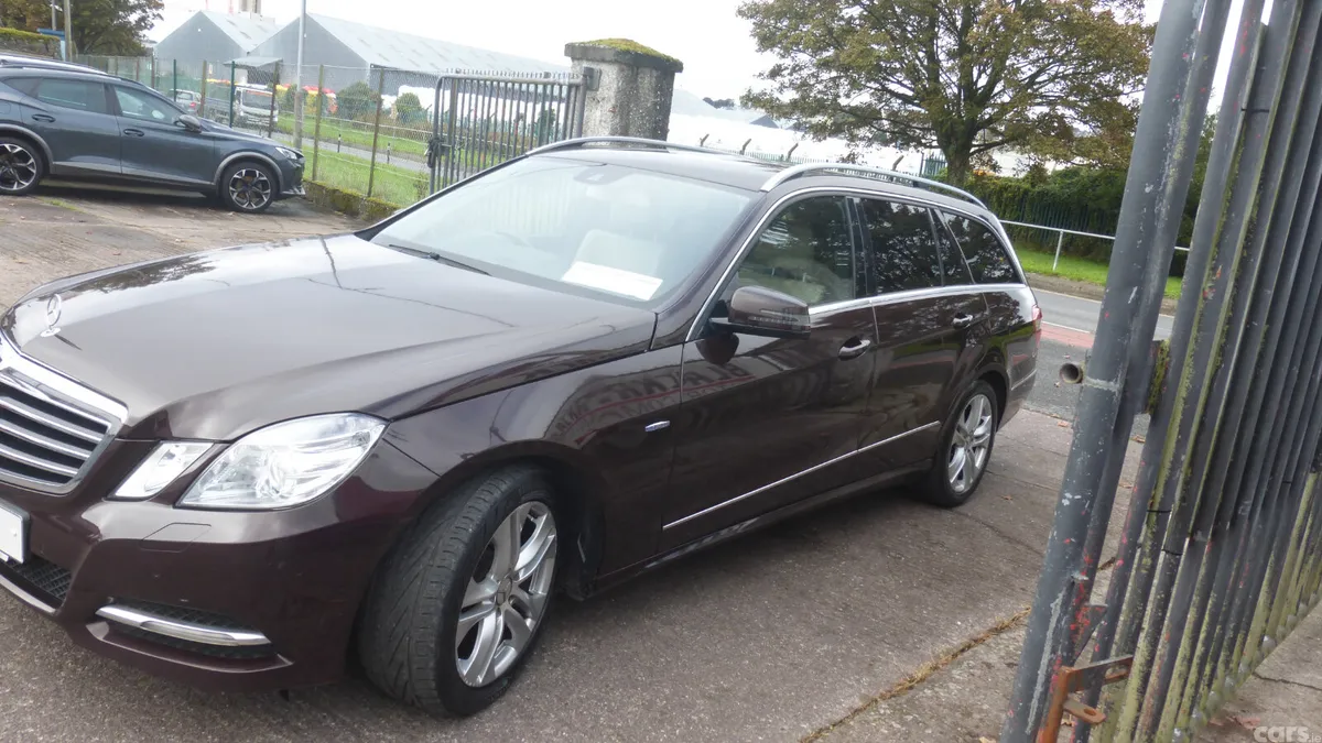 Mercedes-Benz E-Class Estate, Diesel, 2011, Brown