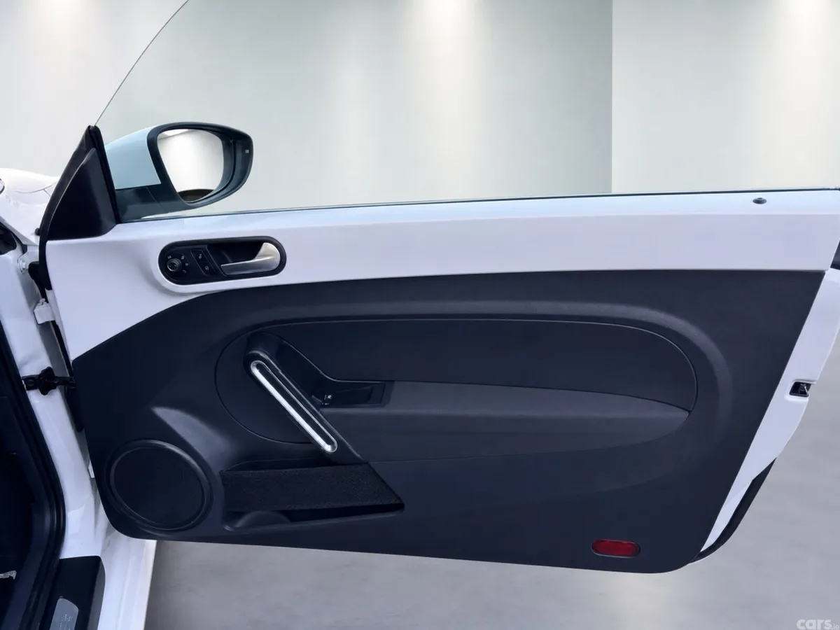 Volkswagen Beetle Hatchback, Petrol, 2015, White